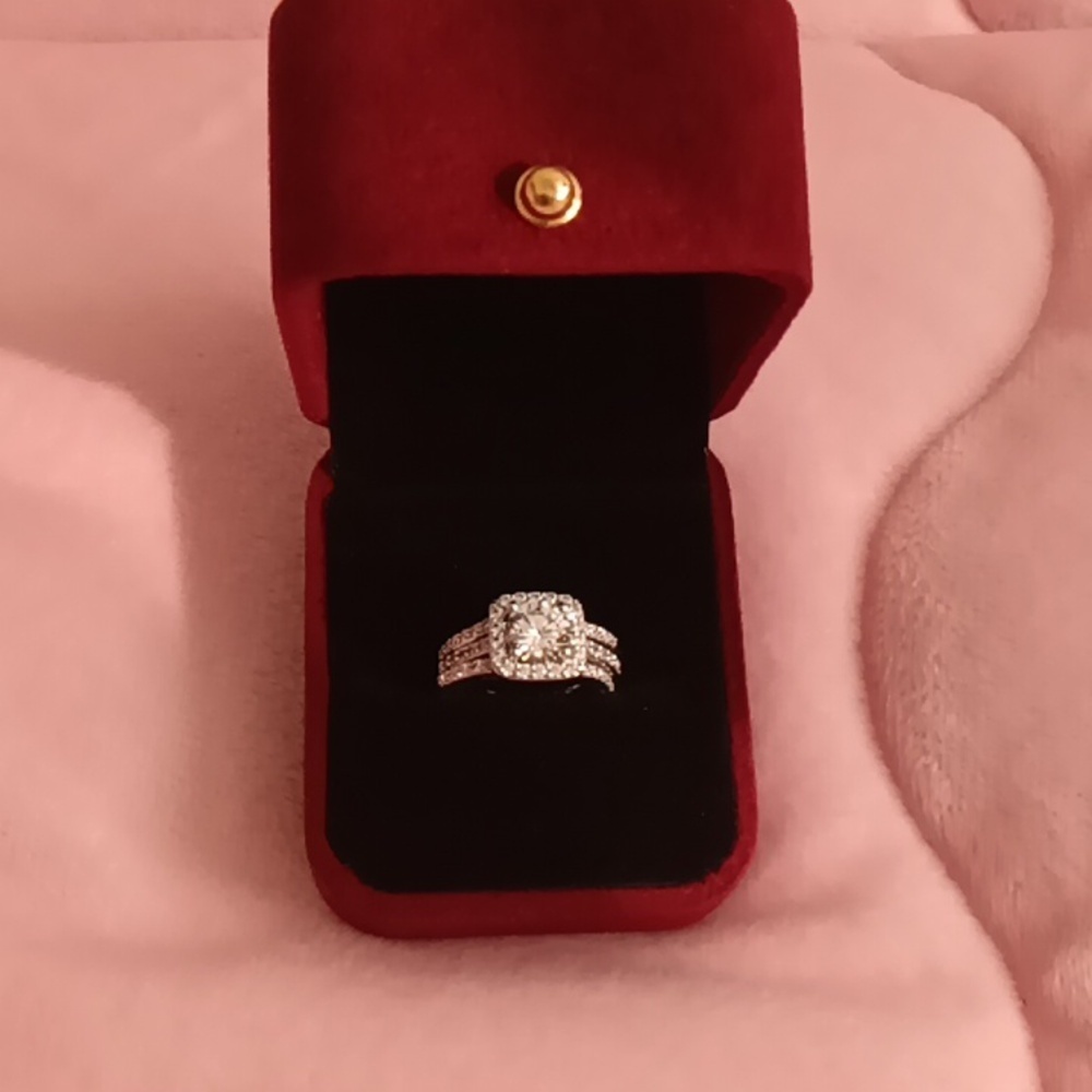18k White Goldplated Square Bridal Set 18k White Goldplated Square Bridal Set